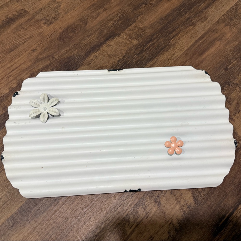 White Corrugated Wall Decor with magnetic Floral Accents